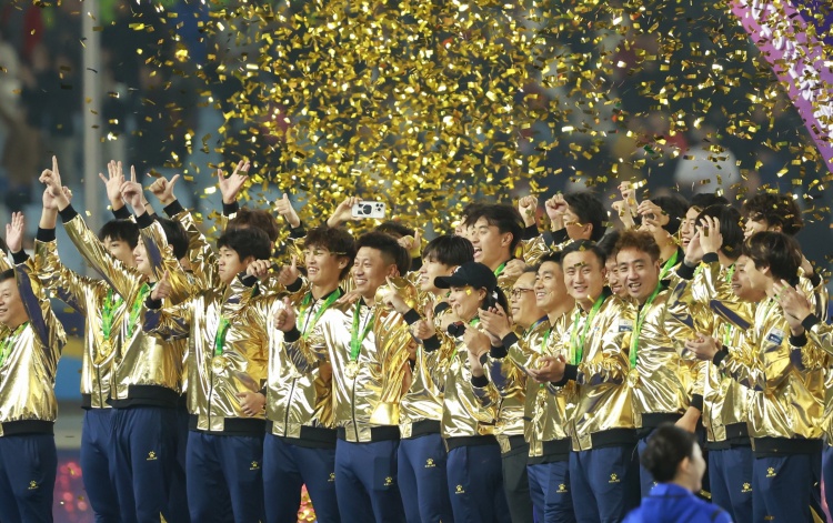 “江苏文投”承接阿迪苏超球衣设计,将融入13城文化元素