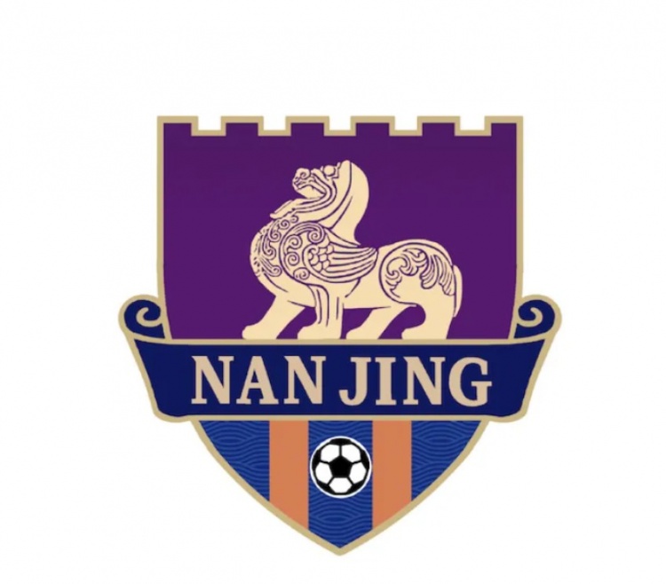 以金陵辟邪与文脉卷轴组合成盾牌造型,南京队队徽正式公布