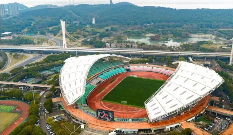 “苏超”无锡队主场江阴体育中心全速推进改